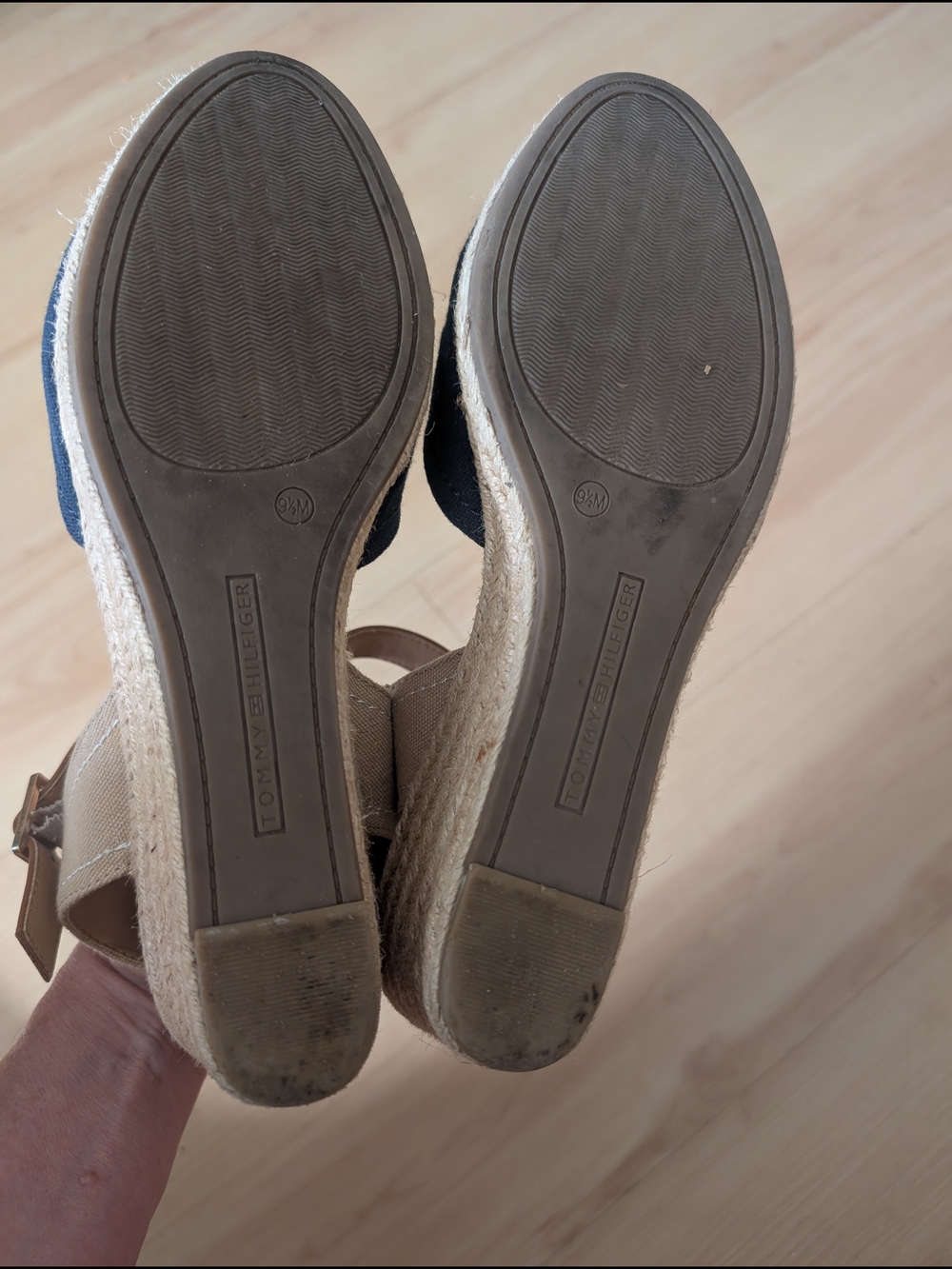 Tommy Hilfiger Women's Nilsa Wedge Navy Canvas Espadrille Sandal Size 9.5 - Picture 8 of 8